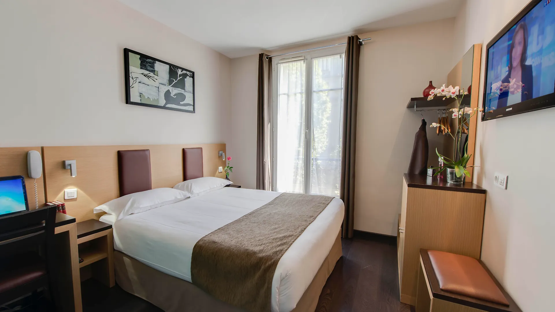 Hotel Source