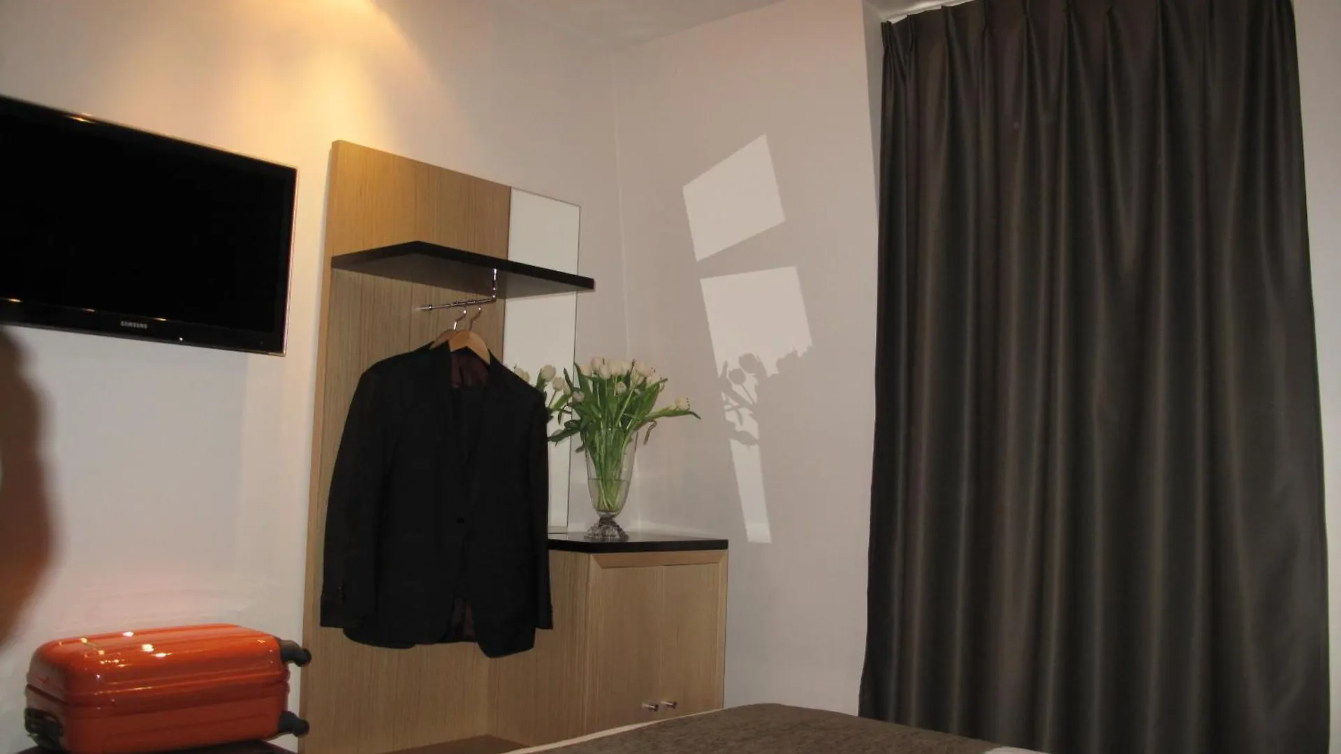 Hotel Source