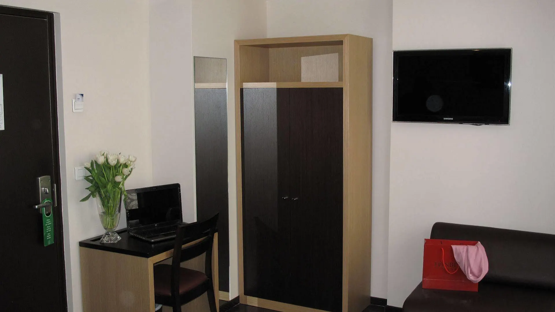 Hotel Source